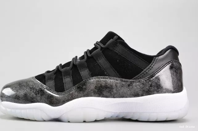 729  JORDAN 11 womens 